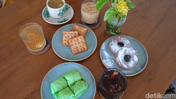 Ada Kopi Timur Tengah dan Camilan Jadul di Pecinan Jakarta