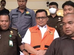 Kadisdik Riau Jadi Tersangka Perjalanan Fiktif Rp 2,3 M, Langsung Ditahan