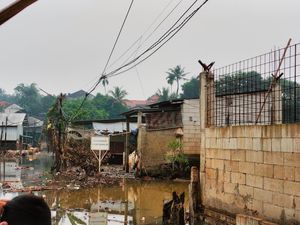 Banjir Abadi Masih Rendam Pemukiman di Depok, Pemda Bakal Ganti Rugi Lahan? Banjir Abadi Masih Rendam Pemukiman di Depok, Pemda Bakal Ganti Rugi Lahan?