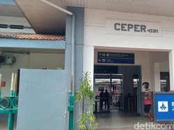 KRL Jogja-Palur Sempat Gangguan di Ceper, KA Barang Telat 15 Menit