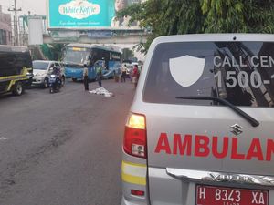 Tergelincir di Jalan Bergelombang, Pemotor Tewas di Gayamsari Semarang Tergelincir di Jalan Bergelombang, Pemotor Tewas di Gayamsari Semarang