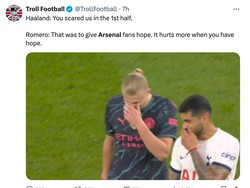 Haaland dan Romero bisik-bisik di lapangan, ngomongin Arsenal, ya? (Foto: Twitter @TrollFootball)