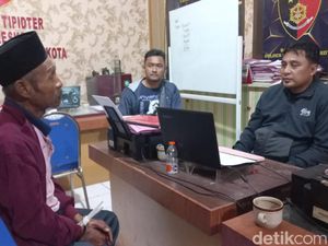Kejinya Bapak di Probolinggo Dibantu Anak Bacok Ponakan gegara Curi Kayu Kejinya Bapak di Probolinggo Dibantu Anak Bacok Ponakan gegara Curi Kayu