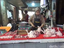 Harga Daging Ayam di Pasar Sumedang Naik, Tembus Rp 42 Ribu/Kg