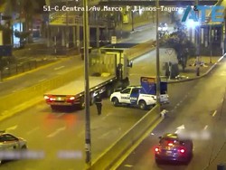 Dramatis! Aksi Polisi Peru Kejar Perampok Truk Tronton