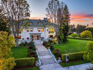 Rumah 100 Tahun Bekas Petinju Legendaris Muhammad Ali Kini Dilelang Rumah 100 Tahun Bekas Petinju Legendaris Muhammad Ali Kini Dilelang