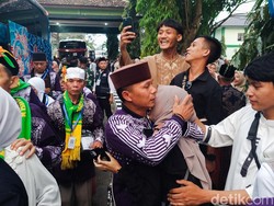 Cerita Haru Robi Gantikan Ayah Tunaikan Ibadah Haji Tahun Ini
