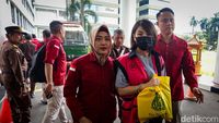 Tenteng Tas Belanja, Helena Lim Siap Diperiksa Kejagung