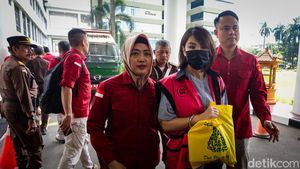 Tenteng Tas Belanja, Helena Lim Siap Diperiksa Kejagung