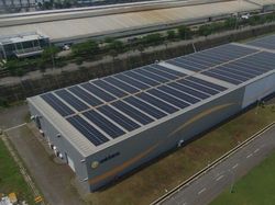 Pabrik Popok di Karawang Ganti Pasokan Listrik Pakai Panel Surya