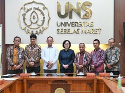 Berkunjung ke UNS, Arif Sugiyanto Bahas Pendirian Kampus di Kebumen