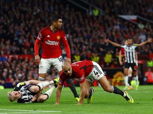 Gol Mainoo Bawa MU Ungguli Newcastle di Babak I