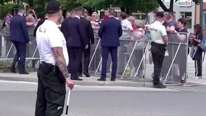 Detik-detik PM Slovakia Ditembak Kakek 71 Tahun di Handlova