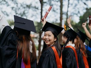 Tata Cara Menghitung Tahun Lulus Sekolah SD, SMP, SMA, hingga Sarjana Tata Cara Menghitung Tahun Lulus Sekolah SD, SMP, SMA, hingga Sarjana