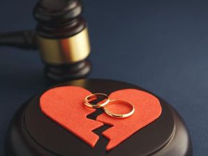 Istri Minta Cerai Gegara Suami Tak Belikan Snack Tomat Kesukaannya