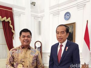 Stafsus Bantah Tuduhan Jokowi Ambil Alih Parpol: Presiden Taat Hukum