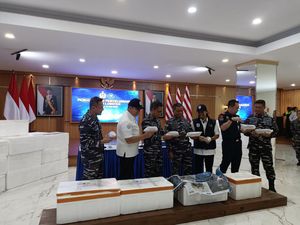 Diapresiasi KKP, Ini Kronologi TNI AL Gagalkan Penyelundupan 52 Boks BBL Diapresiasi KKP, Ini Kronologi TNI AL Gagalkan Penyelundupan 52 Boks BBL