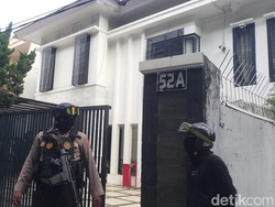 5 Jam KPK Geledah Rumah Adik SYL di Makassar