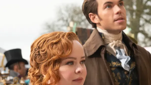 8 Potret Nicola, Bintang Bridgerton 3 Lawan Bodyshaming dengan Adegan Seks