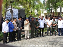 Langsung dari Qatar, Prabowo Terbang ke Sumbar Beri Bantuan Korban Banjir