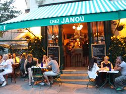 Restoran Ternama di Paris Ini Dikritik Rasis Karena Tolak Semua Turis Asia