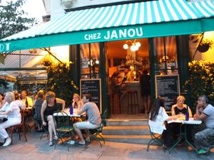 Restoran Ternama di Paris Ini Dikritik Rasis Karena Tolak Semua Turis Asia Restoran Ternama di Paris Ini Dikritik Rasis Karena Tolak Semua Turis Asia