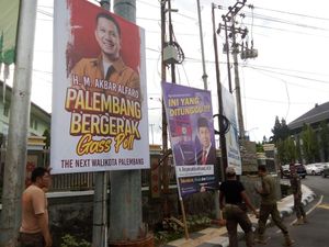 Langgar Aturan, Puluhan APK Bacawako Palembang Diturunkan Langgar Aturan, Puluhan APK Bacawako Palembang Diturunkan