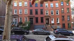 Penampakan Rumah Misterius di New York yang Terhubung Kereta Bawah Tanah
