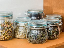 5 Tips Menyimpan Persediaan Teh Agar Tak Cepat Apek