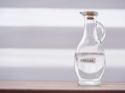 Kenapa Cuka Putih Ampuh Bersihkan Kotoran hingga Basmi Noda?