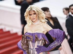 Foto: Artis Swedia Tampil Riskan Tanpa Underwear di Red Carpet Cannes 2024 Foto: Artis Swedia Tampil Riskan Tanpa Underwear di Red Carpet Cannes 2024