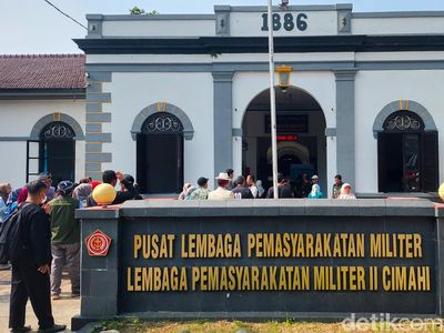 Napak Tilas ke Bangunan Bersejarah Cimahi Lewat Walking Tour Heritage