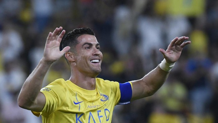 Soccer Football - Saudi Pro League - Al Nassr v Al Wehda - Al-Awwal Stadium, Riyadh, Saudi Arabia - May 4, 2024 Al Nassrs Cristiano Ronaldo celebrates scoring their second goal REUTERS/Stringer