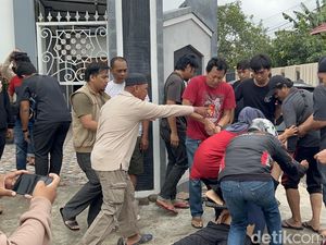 Eksekusi Rumah di Pinrang Ricuh Lagi, Pemilik Ngotot Masih Bersengketa Eksekusi Rumah di Pinrang Ricuh Lagi, Pemilik Ngotot Masih Bersengketa
