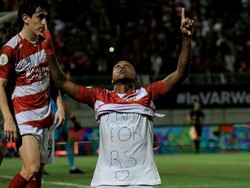 Liga 1: Selebrasi Penuh Makna Hugo Jaja Gomes untuk Negerinya