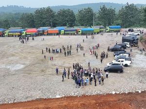 Pemkab Bogor Minta Pengusaha Tambang Taat Aturan Jam Operasional Truk Pemkab Bogor Minta Pengusaha Tambang Taat Aturan Jam Operasional Truk