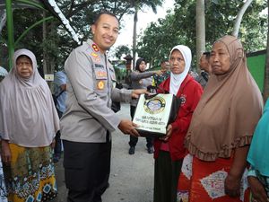Kapolres Kediri Kota Sampaikan Pesan Kamtibmas Lewat Jumat Curhat Kapolres Kediri Kota Sampaikan Pesan Kamtibmas Lewat Jumat Curhat