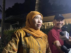 Khofifah-Emil Tiba di Kediaman Airlangga Jelang Rekomendasi di Pilkada Jatim