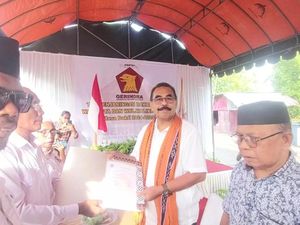 Eks Kabid Humas Polda Maluku Kombes Roem Daftar Pilwalkot Tual di 5 Parpol Eks Kabid Humas Polda Maluku Kombes Roem Daftar Pilwalkot Tual di 5 Parpol