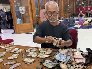 Kebakaran di Manahan Solo, Uang Tabungan Pedagang Angkringan Turut Hangus Kebakaran di Manahan Solo, Uang Tabungan Pedagang Angkringan Turut Hangus