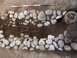 Penemuan Kuburan Kuno Pra-Romawi di Napoli, Ada Harta Karun Barang Mewah