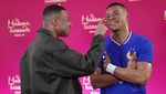 Momen Mbappe Jumpa Kembaran yang Lebih Tinggi