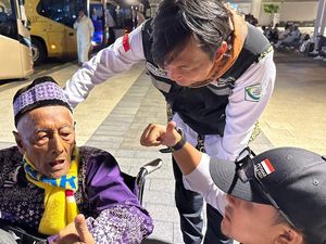 Nabung Haji Berdua Istri tapi Ditinggal, Mbah Bardan: Semoga Bersatu di Surga Nabung Haji Berdua Istri tapi Ditinggal, Mbah Bardan: Semoga Bersatu di Surga