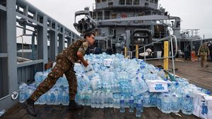 Militer Brasil Distribusikan Bantuan Air Bersih untuk Korban Banjir