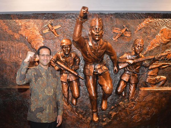 Pamer Wajah Baru Museum Benteng Vredeburg, Nadiem Foto Bareng Jenderal Soedirman