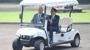 Potret Jokowi Sopiri Gubernur Jenderal Australia Keliling Kebun Raya Bogor
