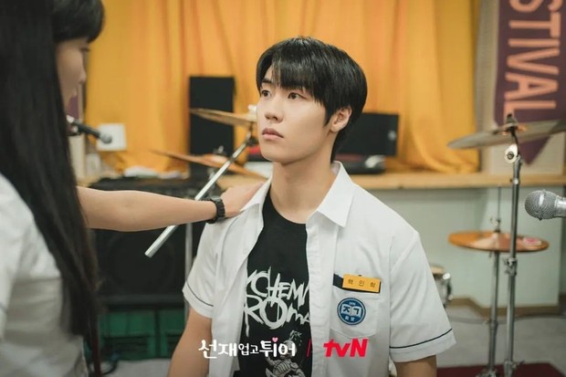 Potret karakter Baek In Hyuk dalam drama 'Lovely Runner'/ Foto: instagram.com/tvn_drama Potret karakter Baek In Hyuk dalam drama 'Lovely Runner'