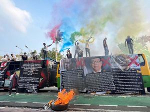 Ratusan Karyawan Polo Ralph Lauren Geruduk Gedung MA