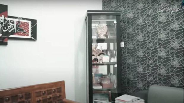 Rumah Ustaz Adi Hidayat