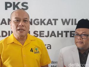 Ijeck Ambil Formulir Pendaftaran Bacalon Gubsu ke PKS